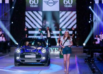 Επί σκηνής η έκδοση MINI 60 Years