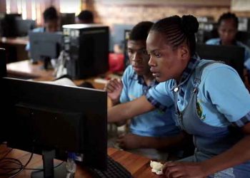 Η Nissan τροφοδοτεί με βιώσιμη ενέργεια σχολείο της Νότιας Αφρικής