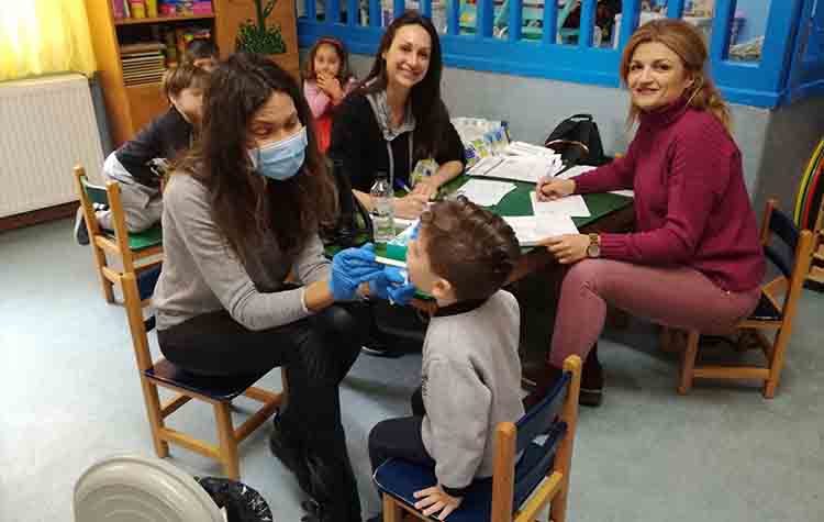 Οδοντιατρικός έλεγχος σε 371 παιδιά των Παιδικών Σταθμών