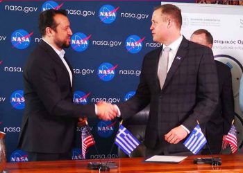 Υπουργείο Ψηφιακής Πολιτικής: Ως το φεγγάρι…