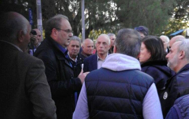 Το Δημοτικό Συμβούλιο των… Παθών