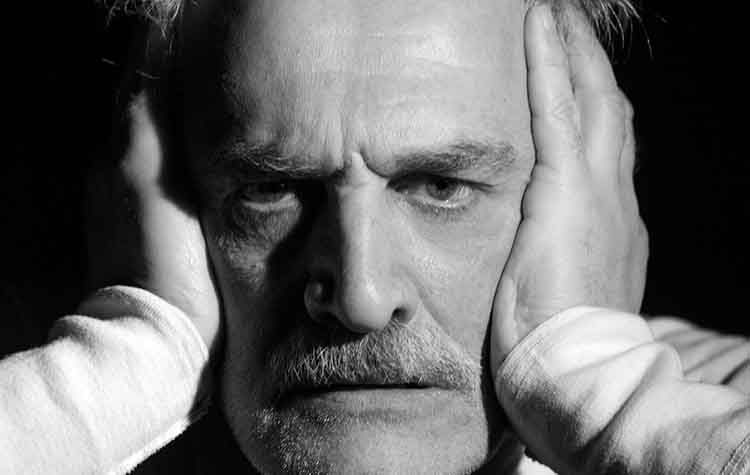 «Το τέλος» του Σάμουελ Μπέκετ στο θέατρο «Εμπορικόν»