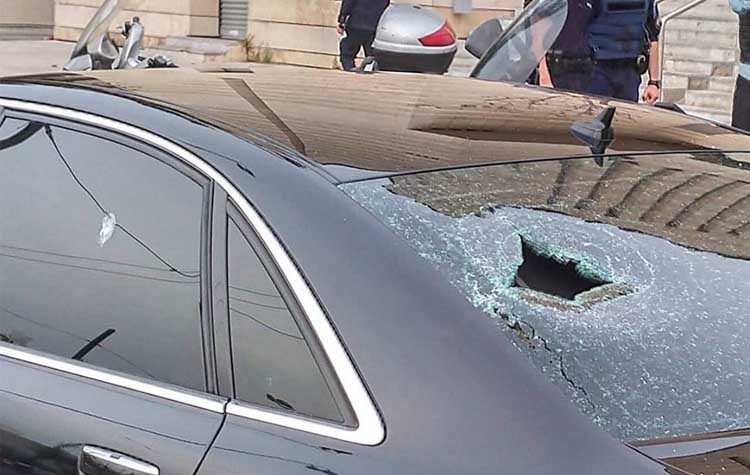 Επίθεση κουκουλοφόρων σε εκδήλωση της Ν.Δ.