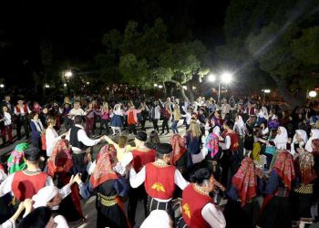 5ο Φεστιβάλ Παραδοσιακών Χορών με κέφι και παράσταση Καραγκιόζη