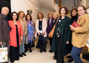 «Τα πολλά πρόσωπα της μοναξιάς» από τη Νινέττα Δυοβουνιώτου