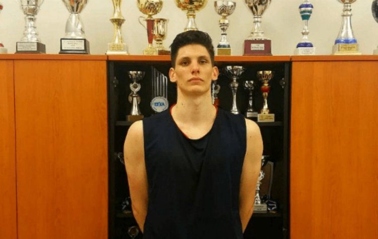 Παύλος Πολυμενάκος: «Σοβαροί από τον πρώτο αγώνα για την άνοδο»