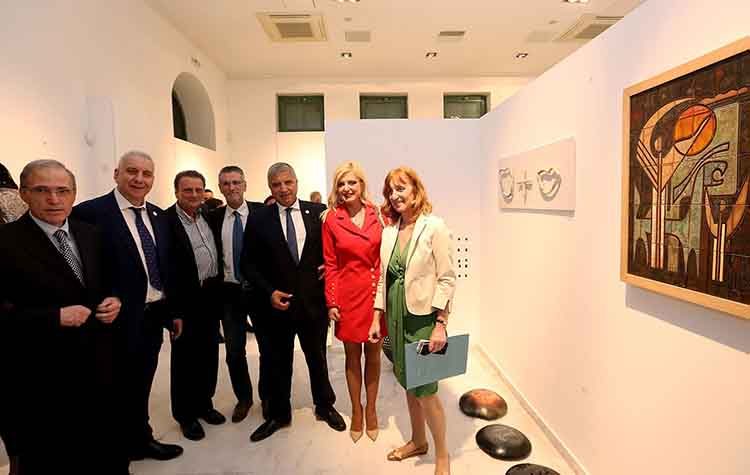 Στα εγκαίνια της έκθεσης για τους εικαστικούς του Αμαρουσίου ο δήμαρχος