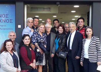 Ο σύλλογος Μυτιληναίων στα γραφεία του συνδυασμού «Μαρούσι Καθαρή Γραμμή»