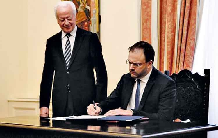 Θεοχαρόπουλος: Υπουργός… παραδόξου