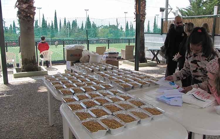 Τα Μαρουσιώτικα σχολεία «σκόραραν» και φέτος με τη φανέλα της αλληλεγγύης