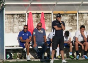 Ο Απόλλωνας Χαλανδρίου βραβεύει τους προπονητές του