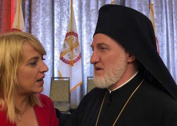 Στην ενθρόνιση του νέου Aρχιεπισκόπου Αμερικής η Ρένα Δούρου