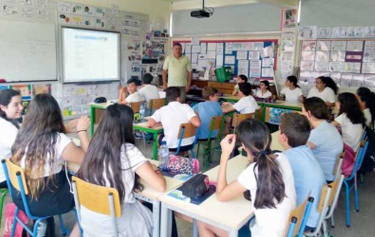 Διδάσκοντας αρχαία ελληνικά στο δημοτικό σχολείο