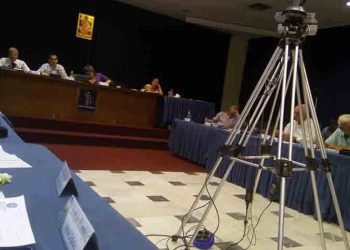 «Εφαρμόστε το νόμο για την προσχολική εκπαίδευση, αλλιώς θα είμαστε απέναντι»