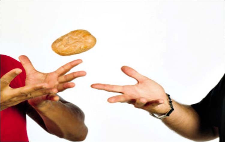 Η ώρα της «καυτής πατάτας»