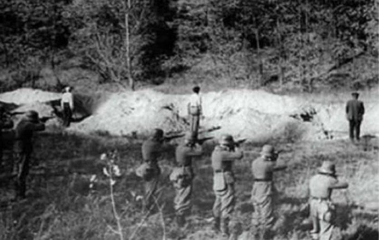 «Ταύτην την στιγμήν συλλαμβάνομαι…»