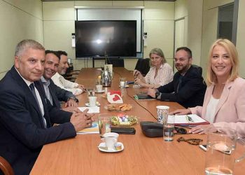 Δούρου - Πατούλης τα είπαν για την Περιφέρεια