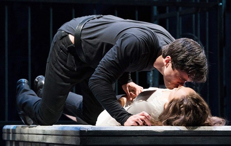 Μια σπουδαία ιστορία αγάπης με άλλη «ματιά»