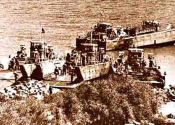 Η εισβολή των Τούρκων στην Κύπρο και το μπάχαλο στη «μητέρα πατρίδα»