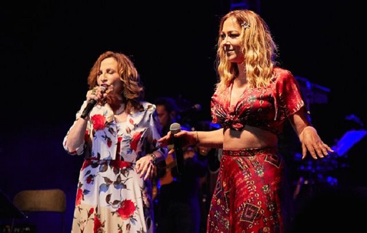 «Μάγεψαν» το κοινό της Κηφισιάς η Γλυκερία και η Μελίνα Ασλανίδου