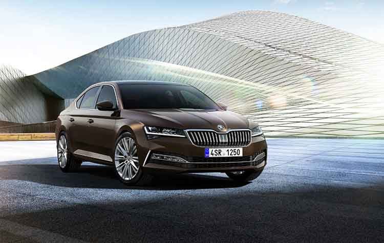 Έφτασε το ανανεωμένο Skoda Superb