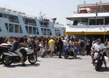 «Αδειάζει» η Αθήνα - Σε εξέλιξη η έξοδος των εκδρομέων