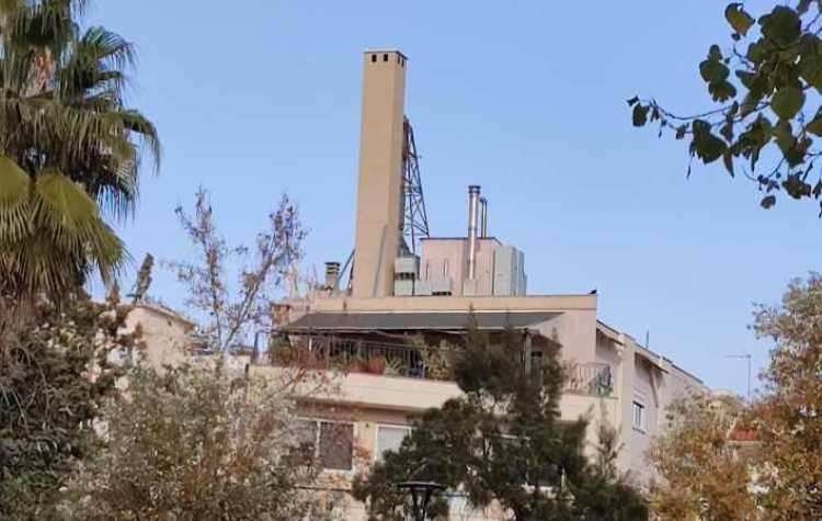 «Λαϊκή Συσπείρωση» κατά κεραίας σε πυκνοκατοικημένη περιοχή