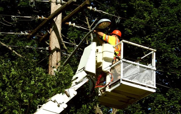 «Βλάβες στον ηλεκτροφωτισμό της πόλης από αστοχία εξοπλισμού του ΔΕΔΔΗΕ»