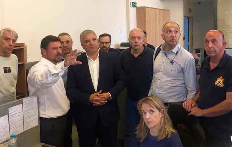 Στο Συντονιστικό Πολιτικής Προστασίας στο Χαλάνδρι μετά το σεισμό ο Γ. Πατούλης