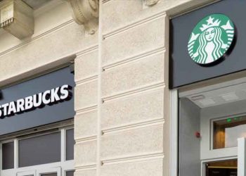 To Public Συντάγματος υποδέχεται ένα νέο κατάστημα Starbucks