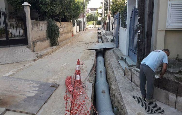 Ενισχύονται οι αγωγοί όμβριων και ακαθάρτων για τη θωράκιση της πόλης