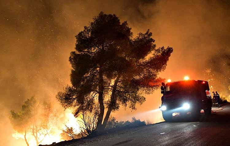 Καλοκαιρινές ιστορικές συγκυρίες…