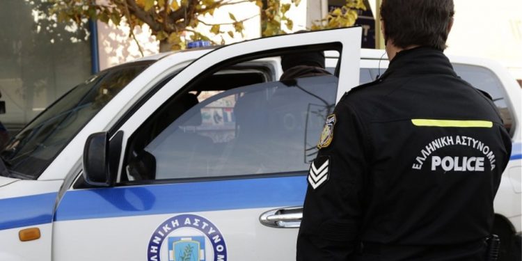 Επιχείρηση της ΕΛ.ΑΣ. για ναρκωτικά σε Εξάρχεια και Οικονομικό Πανεπιστήμιο