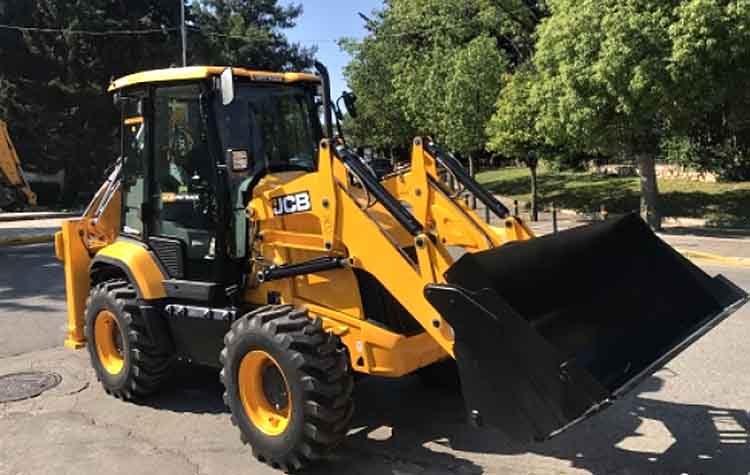 Με νέο εκσκαφέα - φορτωτή ενισχύεται ο στόλος οχημάτων του Δήμου