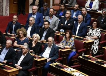 Στη Βουλή τα εκπαιδευτικά προβλήματα σε Παπάγου και Χολαργό