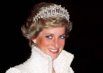 Πριγκίπισσα Νταϊάνα: Η ζωή της και στο «σανίδι»