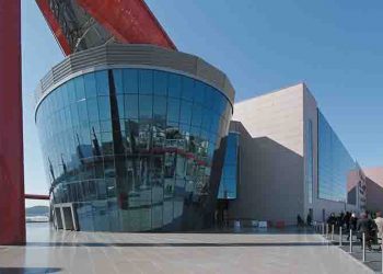 Λ. Μαγιάκης: «Γιατί σε 48 δόσεις η οφειλή της Lamda στο Δήμο Αμαρουσίου;»