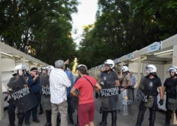 Επεισόδια πριν την ορκωμοσία του Γιώργου Πατούλη στο Ζάππειο