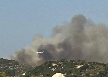 Πυρκαγιά στη Σάμο: Εκκένωση ξενοδοχείων - Στις φλόγες τα Κύθηρα