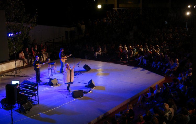 «Ταξίδεψε» το κοινό με το μουσικό αφιέρωμα στον συνθέτη Γιάννη Σπανό