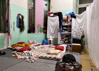 ΕΛΑΣ: Εκκένωση σε δυο υπό κατάληψη κτήρια στην Αχαρνών