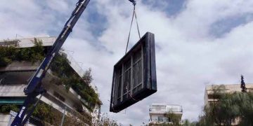Από Μεσογείων ξεκινά η Περιφέρεια την αφαίρεση παράνομων διαφημιστικών πινακίδων