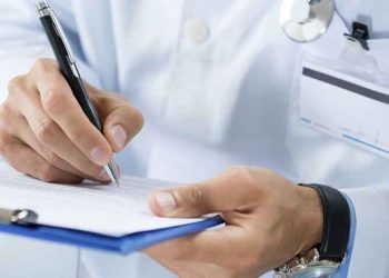 Ξεκινούν δυο νέα «ιατρεία για όλους»