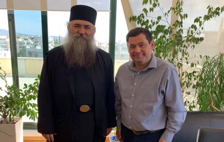 Τον Ηγούμενο της Μονής Εσφιγμένου υποδέχθηκε ο Τάσος Μαυρίδης