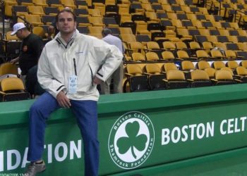 ΑΕ Χολαργού: «Αφεντικό» ο Νίκος Λινοξυλάκης