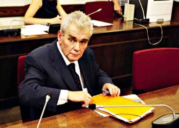 «Φωτιές» με Novartis