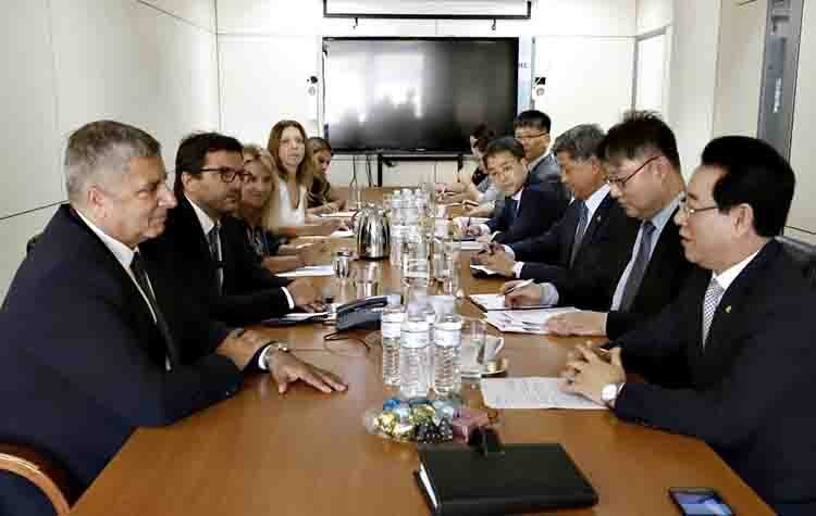 Συνάντηση Πατούλη με τον κυβερνήτη της Περιφέρειας Jeollanamdo της Ν. Κορέας