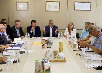 Γ. Πατούλης: «Μηδενική ανοχή στις παράνομες διαφημιστικές πινακίδες»