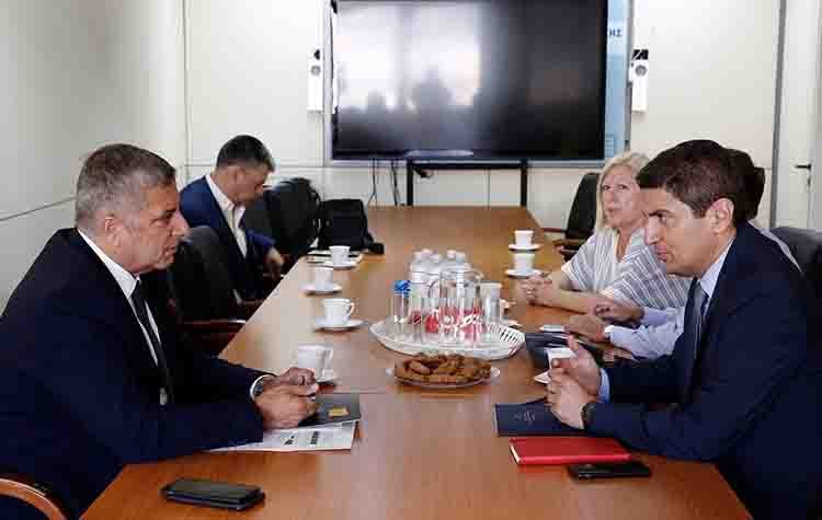 Σύμπλευση Αυγενάκη - Πατούλη για κλειστό γήπεδο ΑμεΑ