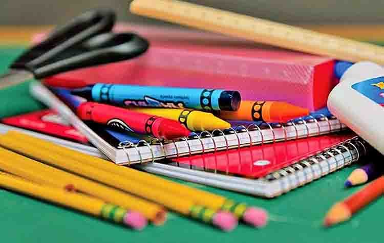 Συγκέντρωση σχολικών ειδών για τα παιδιά των κοινωνικών δομών